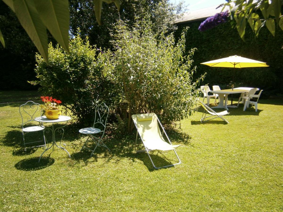 Aux Sources De L'Ancre Bed & Breakfast Miraumont Exterior photo